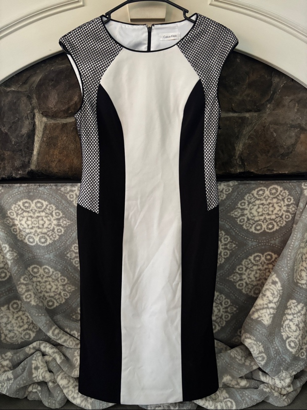 Calvin Klein Black and White Panel lined Midi Dress size Small/P